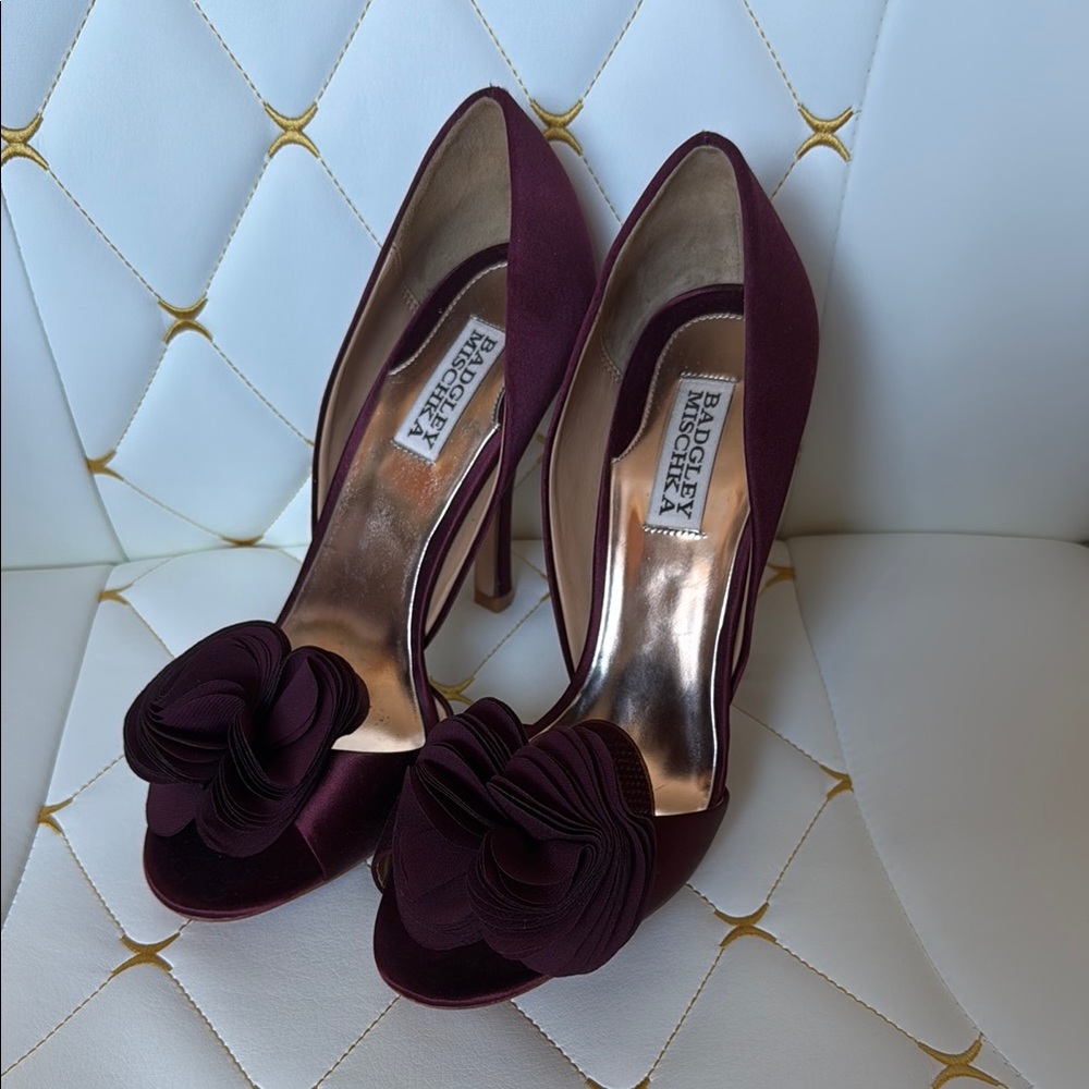 Badgley Mischka Purple Heels with Elegant Design